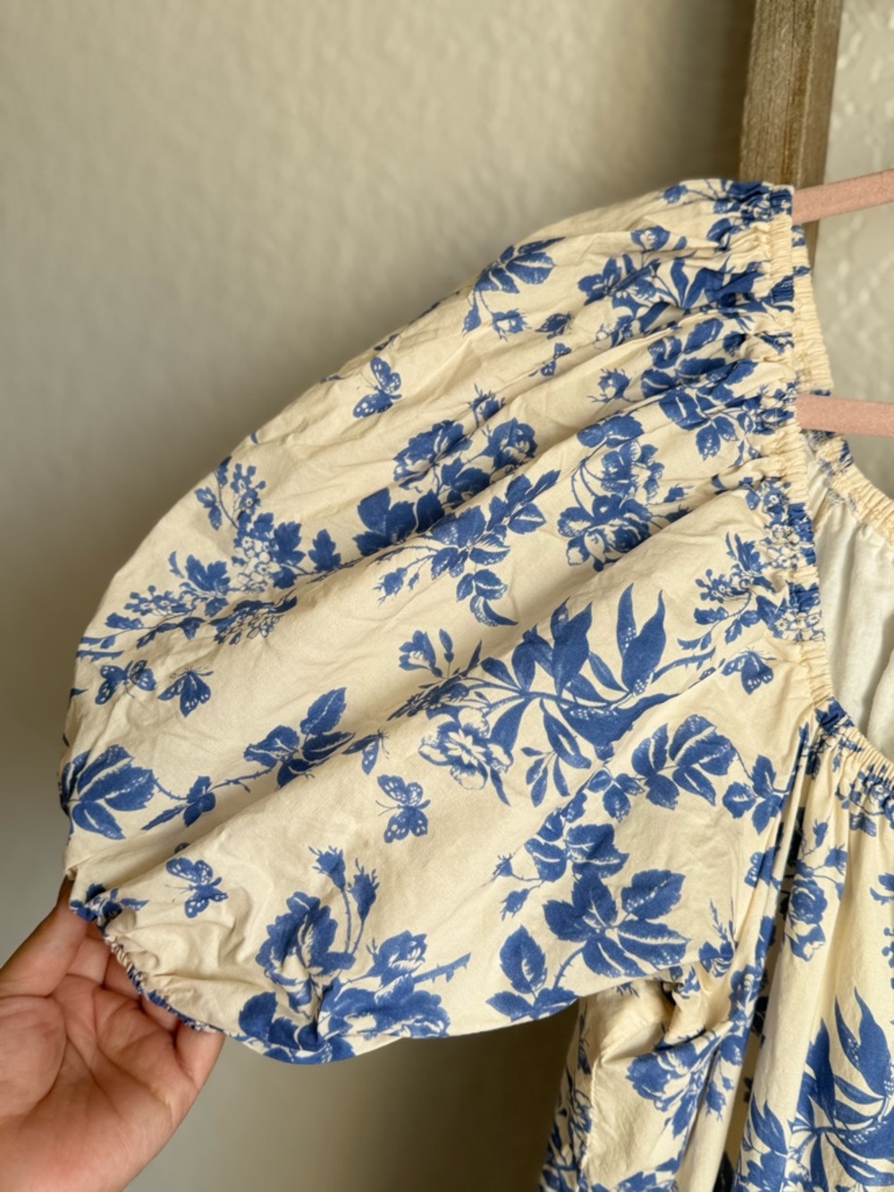 DAYMAKER DRESS // BLUE FLORAL *ZOCO EXCLUSIVE* - Picture 5 of 6